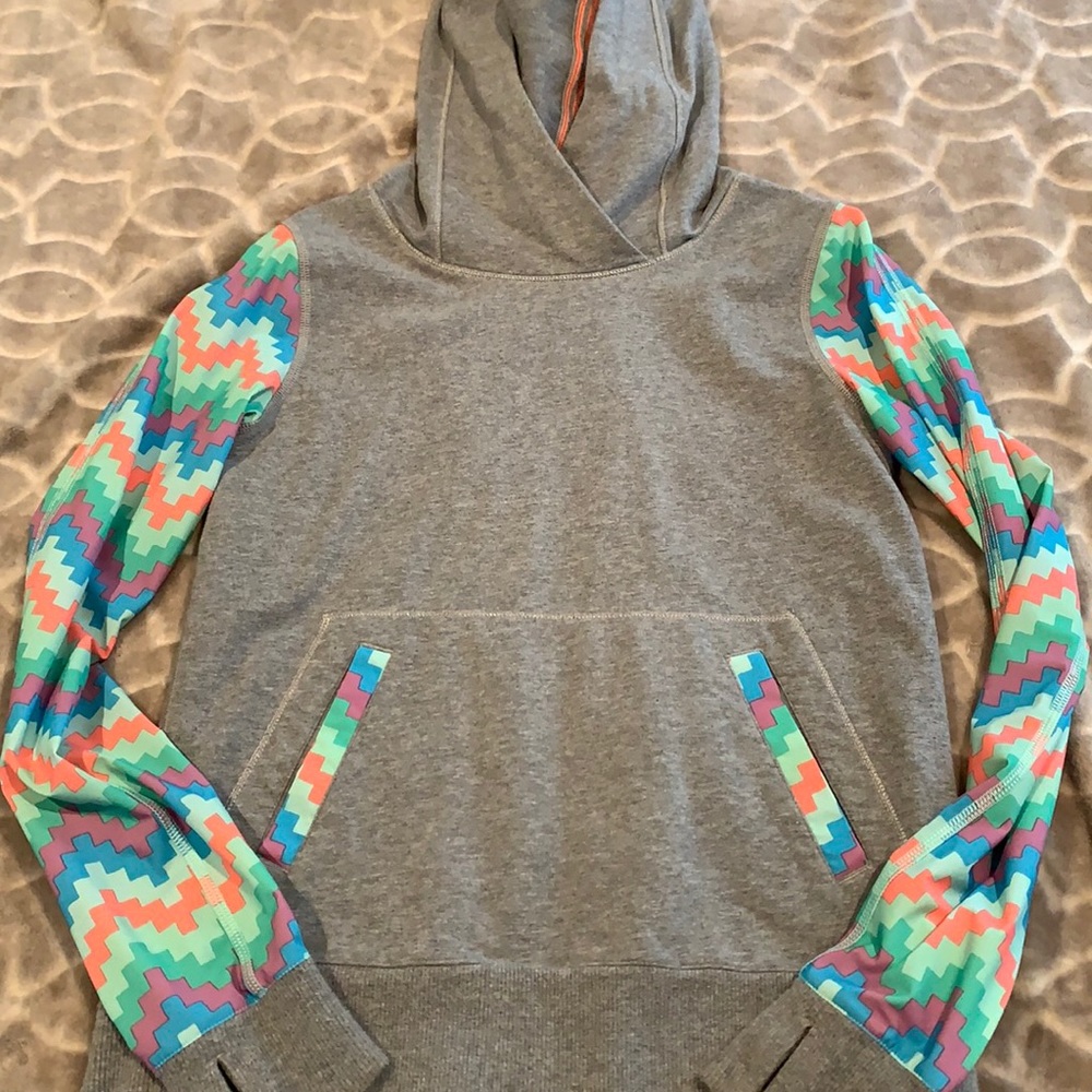 Lululemon ivivva sweatshirt